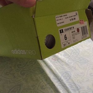 ADIDAS NEO GREY AND WHITE 6 women’s shoe 